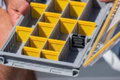 PLANO EDGE Professional 3600 Standard Zubehörbox - PLASE360 12 PLANO EDGE Professional 3600 Standard Zubehörbox - PLASE360 -Top-Shop Für Angelausrüstung Plano PLASE360 lifestyle1 7663697ab4pX3xRSM70 1280x1280